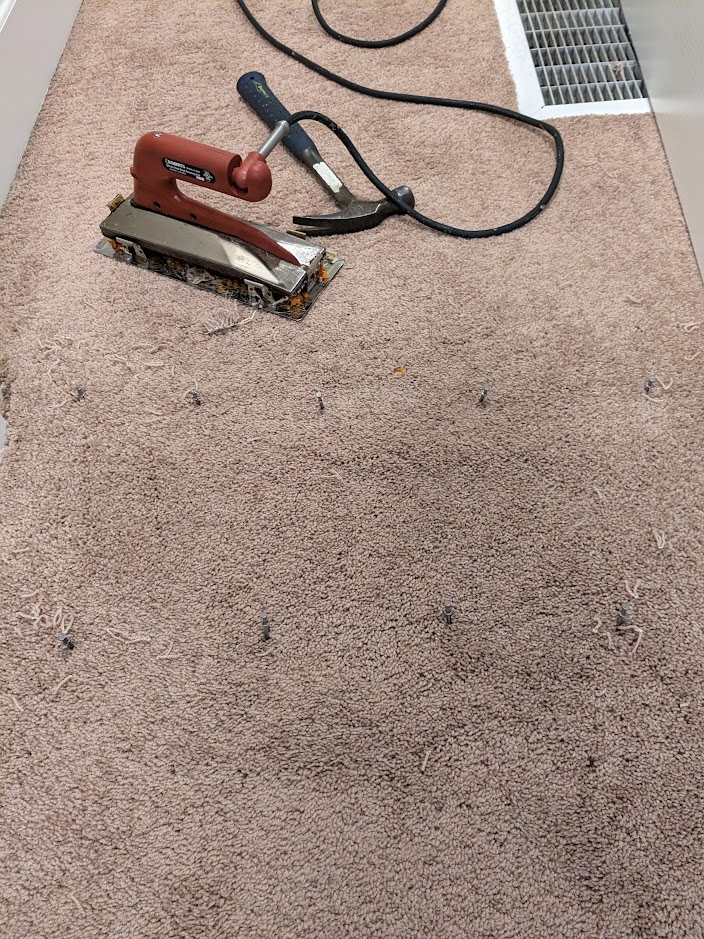 Carpet Repair and Restretching in Portland, Hillsoro, Beaverton, West Linn, Tigard, Lake Oswego, Tualatin